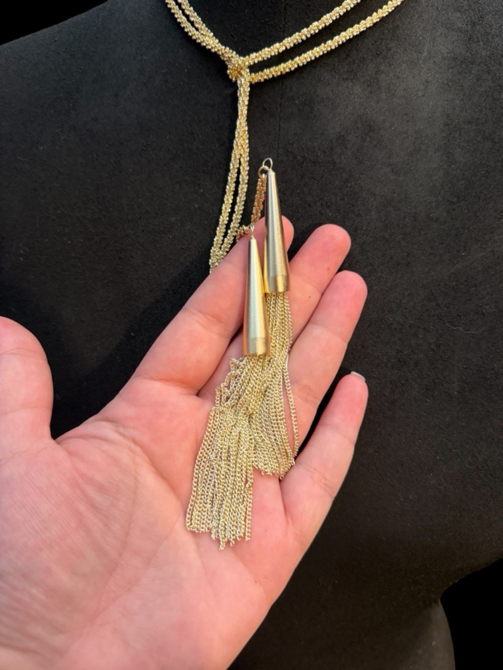 Kendra Scott Phara Gold Lariat Necklace - Picture 6 of 8